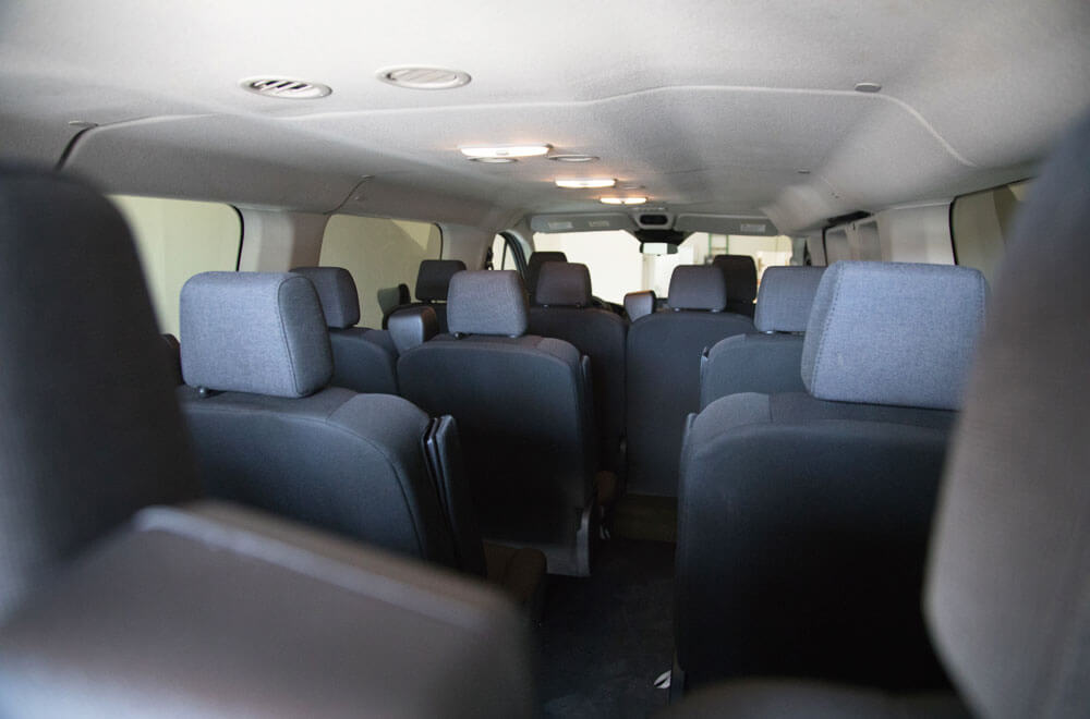 Ford-Transit-15-Passengers-4